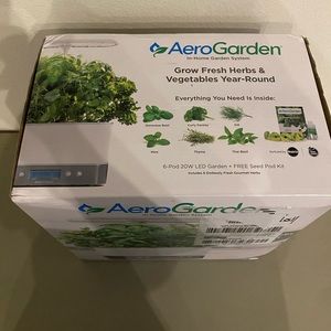 NWT AeroGarden at home hydroponic grow system